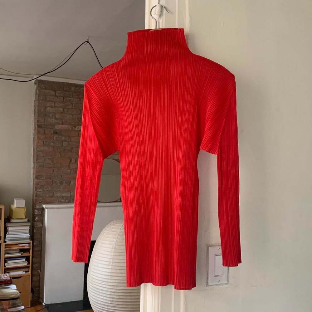Issey Miyake Pleats Please Red Turtleneck - Picture 6 of 7